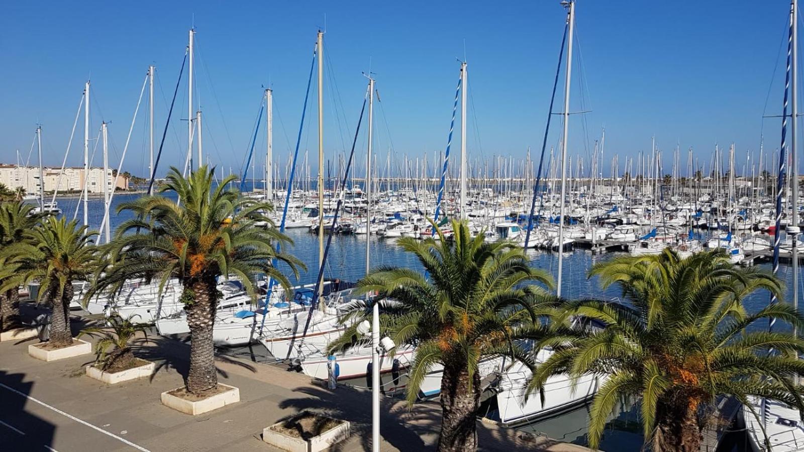 グリュイッサンT2 Sur Le Port Avec Parkingアパートメント エクステリア 写真